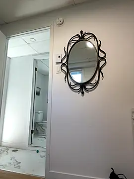 Sweetleeahxx online show from September 10, 2025, 1:55 pm