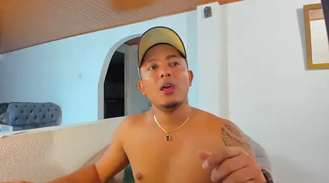 Snapshot of Michael_Acosta chatting on February 5, 2025, 1:04 am Michael Acosta online show from February 5, 2025, 1:04 am