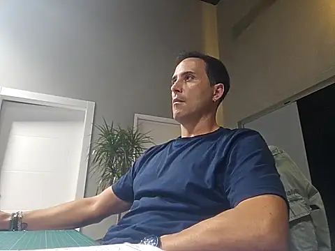 Snapshot of Lucas___81 chatting on October 29, 2025, 7:48 pm Lucas 81 online show from October 29, 2025, 7:48 pm