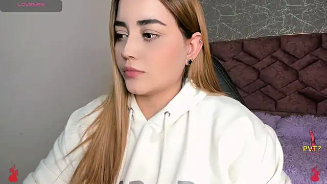 Snapshot of Lucia_star__ chatting on January 14, 2025, 7:53 pm Lucia star   online show from January 14, 2025, 7:53 pm