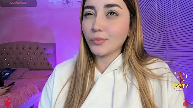 Snapshot of Lucia_star__ chatting on February 18, 2025, 2:38 am Lucia star   online show from February 18, 2025, 2:38 am