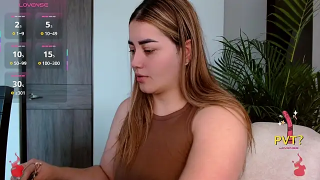 Lucia star   online show from November 3, 2025, 4:08 pm