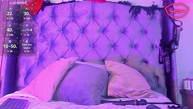 Molenna queenn online show from December 12, 2024, 11:03 pm