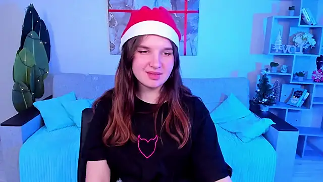 Snapshot of BonneyLove chatting on December 17, 2024, 8:21 pm BonneyLove online show from December 17, 2024, 8:21 pm