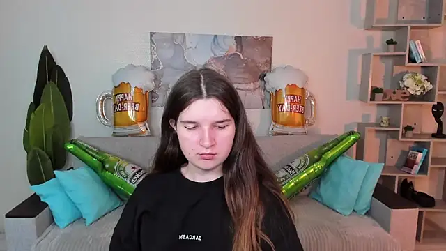 Snapshot of BonneyLove chatting on September 23, 2025, 5:27 pm BonneyLove online show from September 23, 2025, 5:27 pm