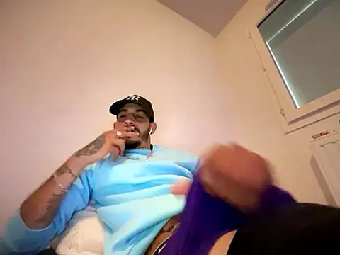 Rebeu313 online show from October 21, 2025, 9:32 am