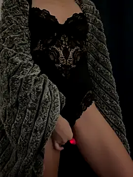 vilaineblonde online show from November 9, 2025, 4:22 am