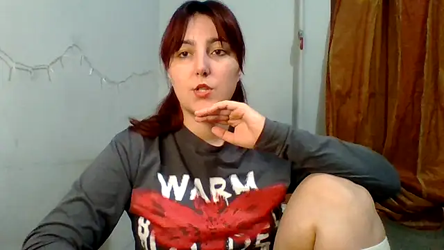 Snapshot of MiaStika chatting on October 4, 2025, 4:49 pm MiaStika online show from October 4, 2025, 4:49 pm