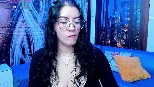 Violetaa diazz online show from February 2, 2025, 12:19 am