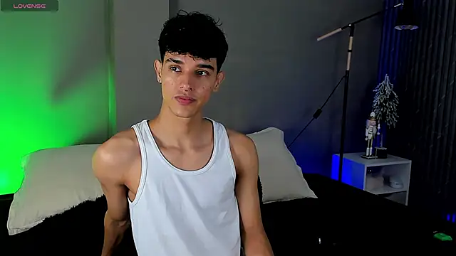 Snapshot of Busterspinter chatting on December 20, 2024, 12:05 pm Busterspinter online show from December 20, 2024, 12:05 pm