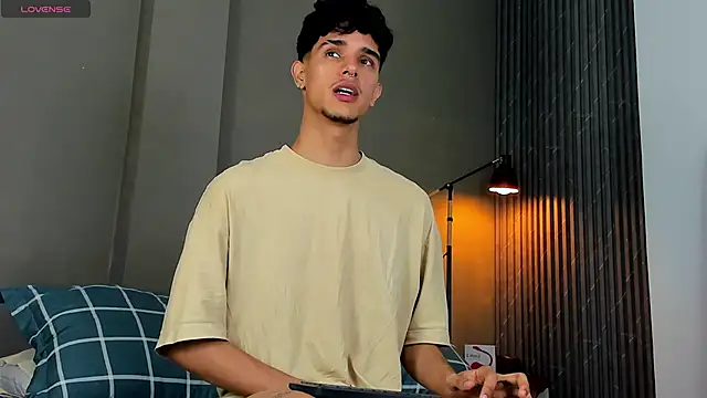 Snapshot of Busterspinter chatting on January 3, 2025, 7:38 am Busterspinter online show from January 3, 2025, 7:38 am