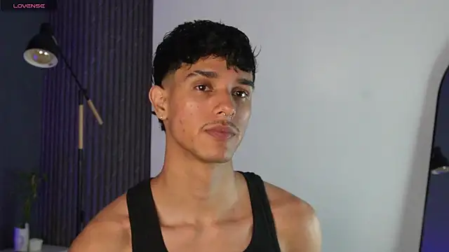 Snapshot of Busterspinter chatting on March 12, 2025, 9:23 am Busterspinter online show from March 12, 2025, 9:23 am