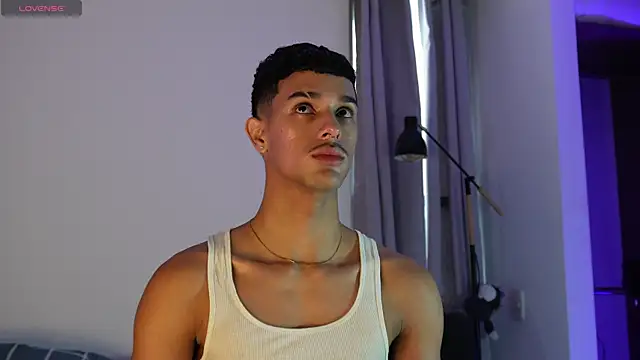 Snapshot of Busterspinter chatting on November 25, 2025, 1:22 pm Busterspinter online show from November 25, 2025, 1:22 pm