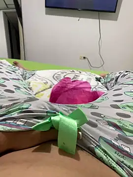 ANYLU19 online show from November 6, 2025, 2:45 am