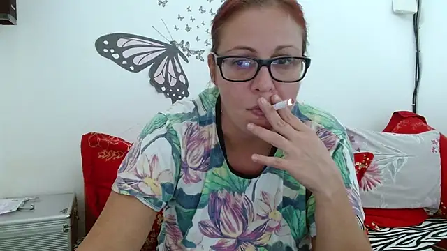 LadyHellene online show from October 8, 2025, 8:45 am