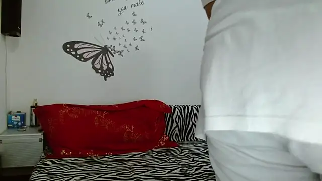 LadyHellene online show from November 20, 2025, 7:30 am