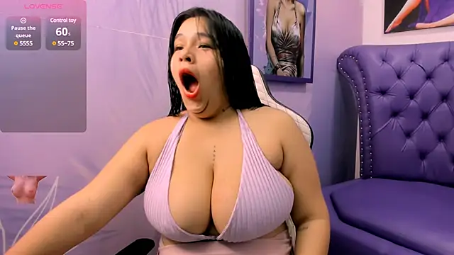 Snapshot of emma__milk_ chatting on February 22, 2025, 11:24 am emma  milk  online show from February 22, 2025, 11:24 am