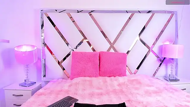 Snapshot of naughty__sara chatting on November 22, 2025, 11:42 am naughty sara online show from November 22, 2025, 11:42 am