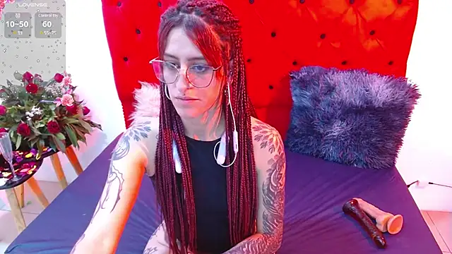 Snapshot of Sofi_F_w chatting on February 18, 2025, 1:32 am Sofi F w online show from February 18, 2025, 1:32 am