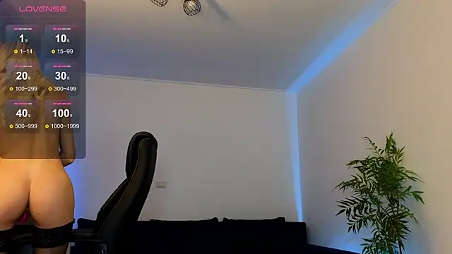 janecandyy  online show from January 13, 2025, 3:15 pm