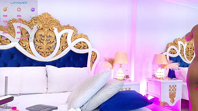 Snapshot of AshleyFerri chatting on November 19, 2025, 11:10 am AshleyFerri online show from November 19, 2025, 11:10 am