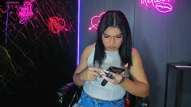 Snapshot of miavalentinaaa chatting on December 20, 2024, 1:14 am miavalentinaaa online show from December 20, 2024, 1:14 am