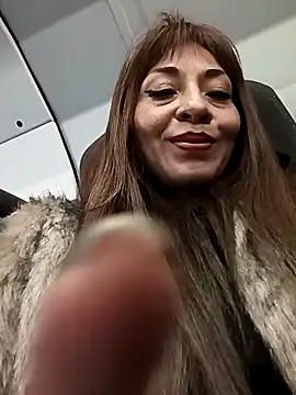 Snapshot of KarolinaReaper chatting on March 6, 2025, 8:41 am KarolinaReaper online show from March 6, 2025, 8:41 am