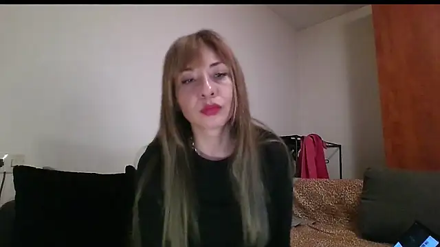 Snapshot of KarolinaReaper chatting on March 12, 2025, 7:28 pm KarolinaReaper online show from March 12, 2025, 7:28 pm