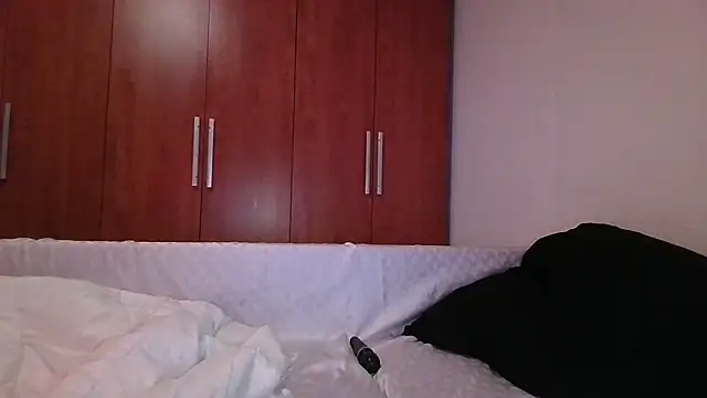 Snapshot of KarolinaReaper chatting on October 17, 2025, 9:34 am KarolinaReaper online show from October 17, 2025, 9:34 am