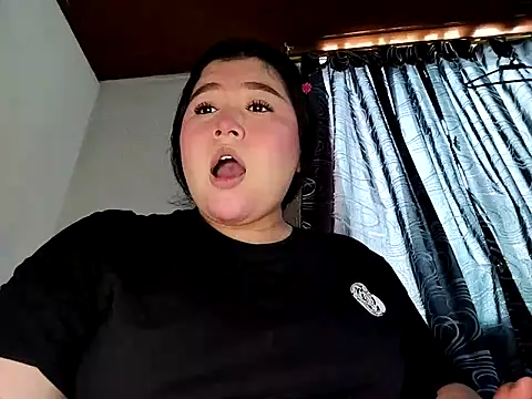 Snapshot of sharyl_24 chatting on October 16, 2025, 7:37 pm sharyl 24 online show from October 16, 2025, 7:37 pm