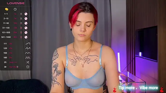 Snapshot of HarpyWitch chatting on December 11, 2024, 7:57 pm HarpyWitch online show from December 11, 2024, 7:57 pm