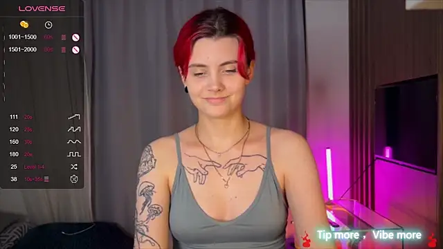 Snapshot of HarpyWitch chatting on December 12, 2024, 8:10 pm HarpyWitch online show from December 12, 2024, 8:10 pm