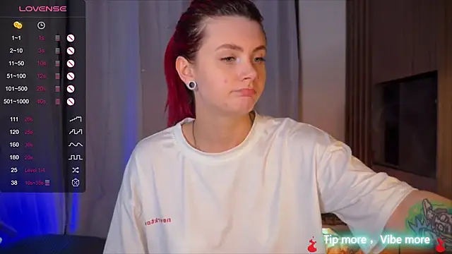 Snapshot of HarpyWitch chatting on February 1, 2025, 11:06 pm HarpyWitch online show from February 1, 2025, 11:06 pm