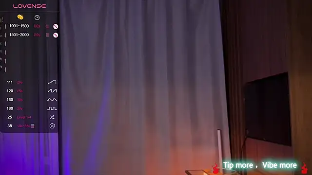 Snapshot of HarpyWitch chatting on February 22, 2025, 11:03 pm HarpyWitch online show from February 22, 2025, 11:03 pm