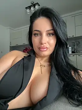 melissablack online show from November 6, 2025, 8:04 am