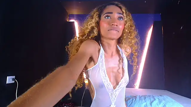 Charlotte Love10 online show from February 3, 2025, 3:09 am