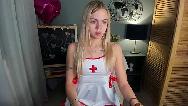 Snapshot of Aria69Stars chatting on November 13, 2025, 9:41 am Aria69Stars online show from November 13, 2025, 9:41 am