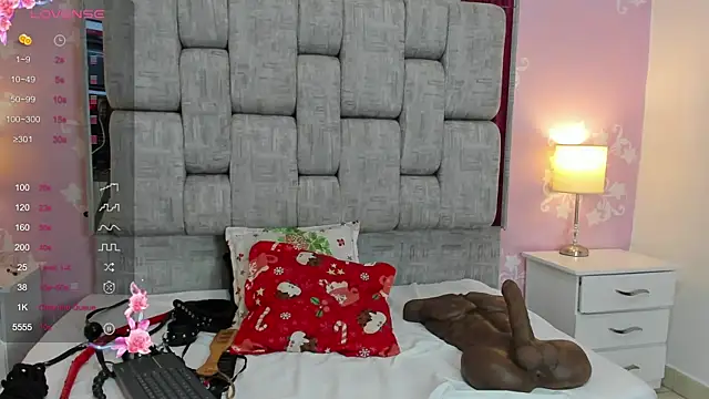 ValentinaThomas online show from March 20, 2025, 8:40 pm