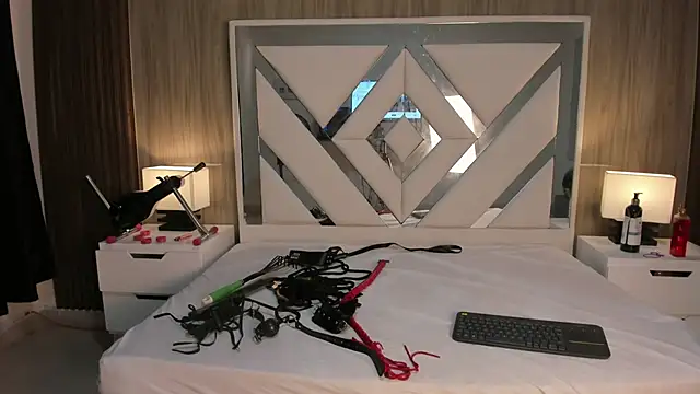 ValentinaThomas online show from September 11, 2025, 7:58 pm