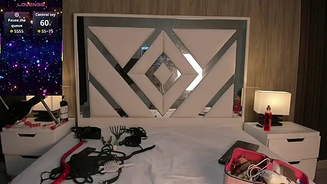 ValentinaThomas online show from September 12, 2025, 8:20 pm