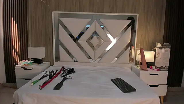 ValentinaThomas online show from October 14, 2025, 7:14 pm