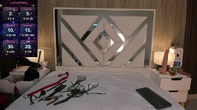 ValentinaThomas online show from October 23, 2025, 7:34 pm