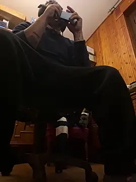 Snapshot of Dikkiduohottt chatting on March 3, 2025, 10:31 pm Dikkiduohottt online show from March 3, 2025, 10:31 pm