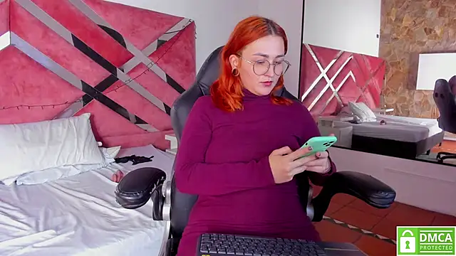 Snapshot of madame_ibby chatting on December 30, 2024, 1:48 am madame ibby online show from December 30, 2024, 1:48 am