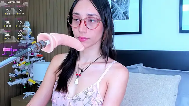 doll bella  online show from December 14, 2025, 7:51 pm