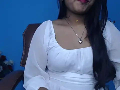 Snapshot of Wish_Queen chatting on November 18, 2025, 1:04 pm Wish Queen online show from November 18, 2025, 1:04 pm