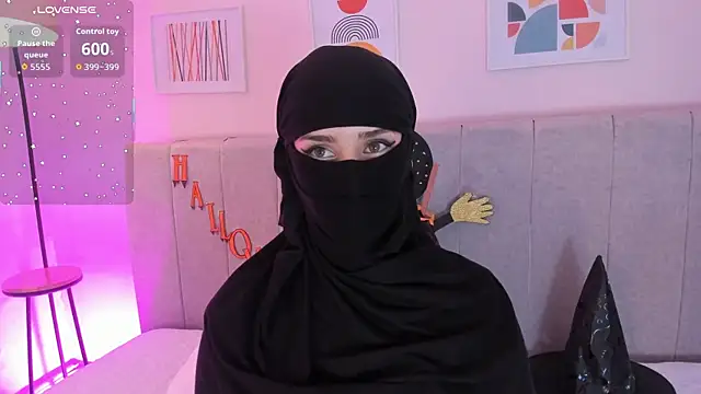 Snapshot of rawiya chatting on October 31, 2025, 12:39 pm rawiya online show from October 31, 2025, 12:39 pm