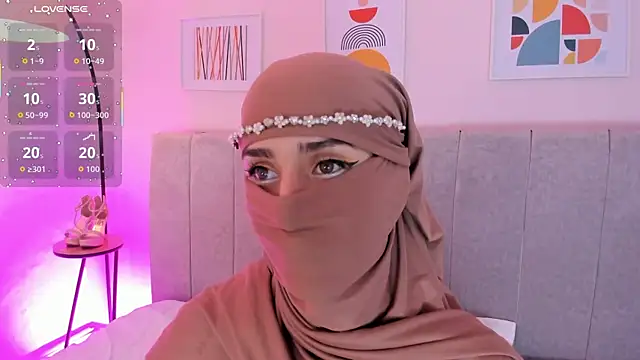 Snapshot of rawiya chatting on November 6, 2025, 1:01 pm rawiya online show from November 6, 2025, 1:01 pm