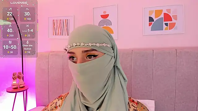 Snapshot of rawiya chatting on November 14, 2025, 2:05 pm rawiya online show from November 14, 2025, 2:05 pm