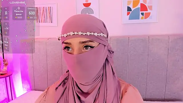 Snapshot of rawiya chatting on November 28, 2025, 12:30 pm rawiya online show from November 28, 2025, 12:30 pm